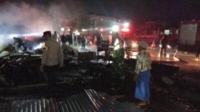 Tiga Kios Kaki Lima di Desa Pante Raya Ludes Terbakar Saat Waktu Berbuka Puasa