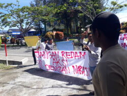 Dugaan Mark-Up Daging Bantuan Presiden Meletup, Massa AMMB Kepung DPRK Bener Meriah