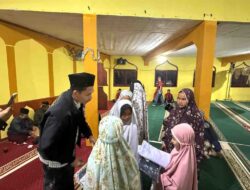 Gema Fatin Taqi, S.Sos Hadiri Peringatan Nuzulul Qur’an dan Serahkan Hadiah untuk 52 Anak di Desa Tingkem Bersatu