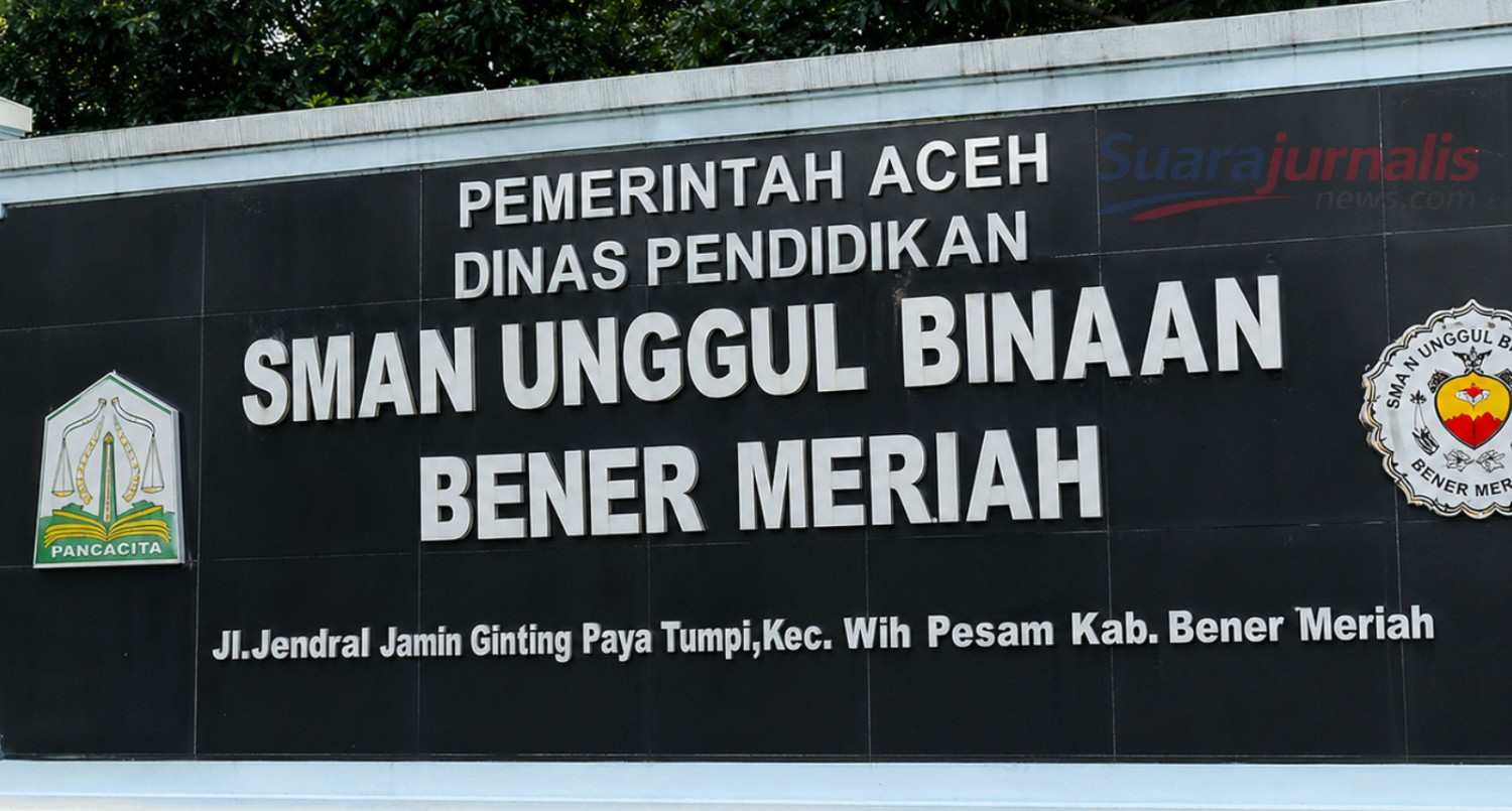 Papan nama SMAN Unggul Binaan Bener Meriah di depan sekolah (Foto/dok, ist)*