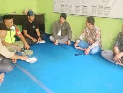 WUJUD KEPEDULIAN TERHADAP WARGA, BABINSA KORAMIL 10/CELALA GELAR KOMSOS DI DESA CIBRO